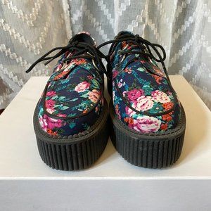 TUK Floral Creepers